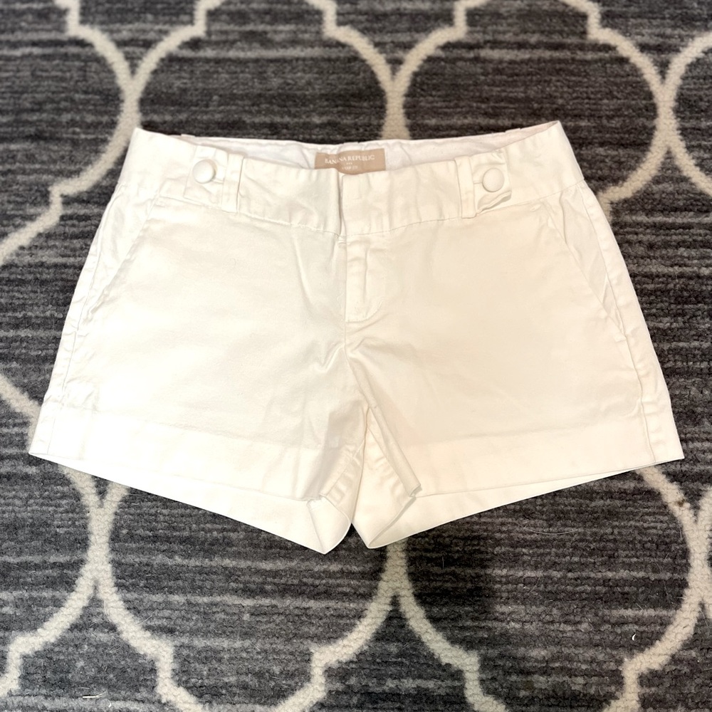 Banana Republic White Ryan Fit 3” Short